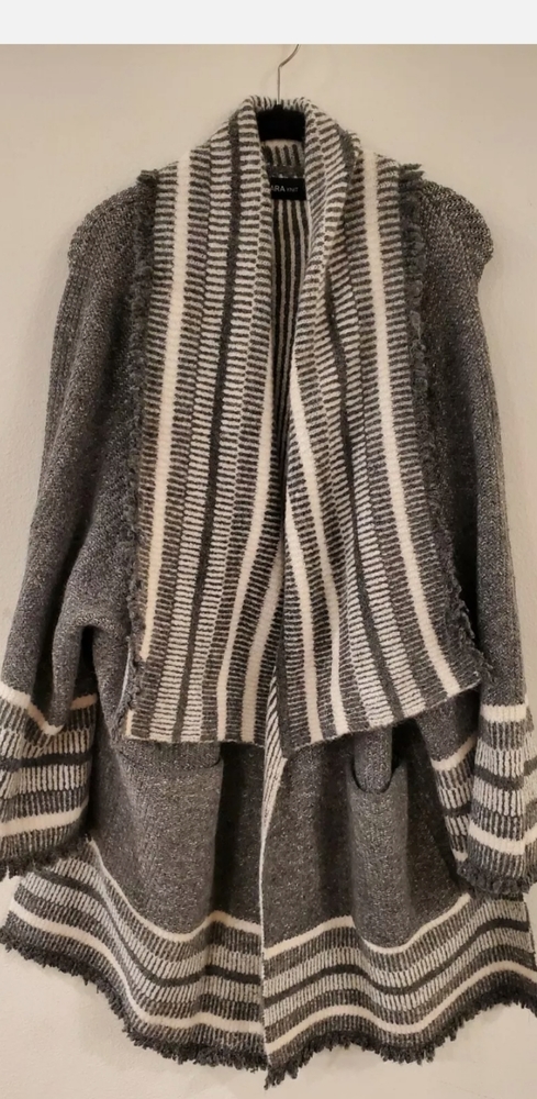 Zara Oversized Sweater Cardigan